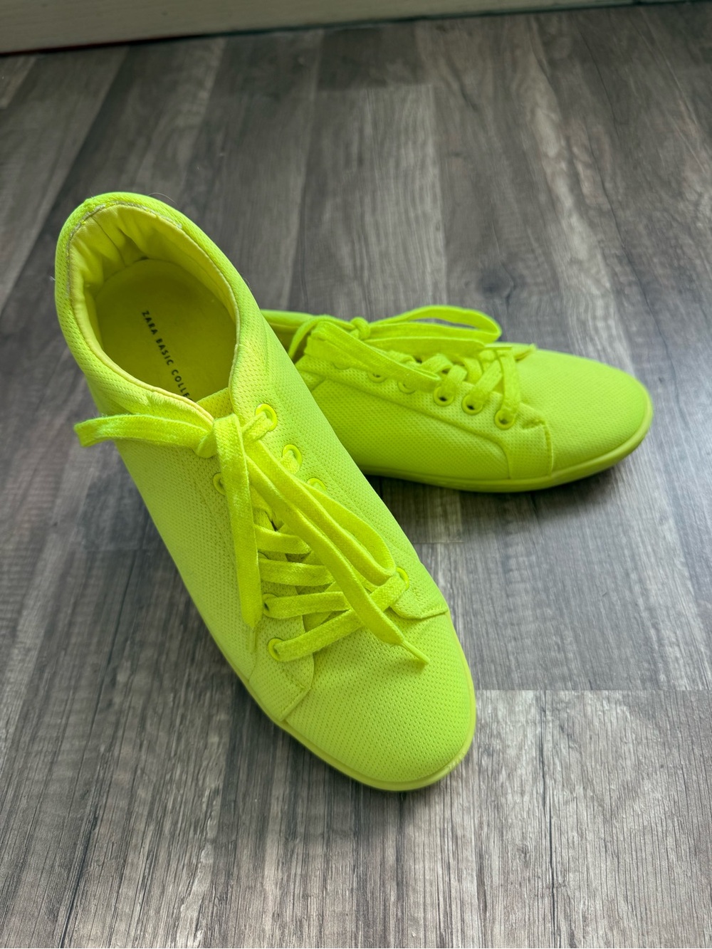 ZARA Basic Collection Neon Lime Yellow Sneakers EU 37